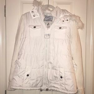 Women’s Puffy White Hooded Jacket